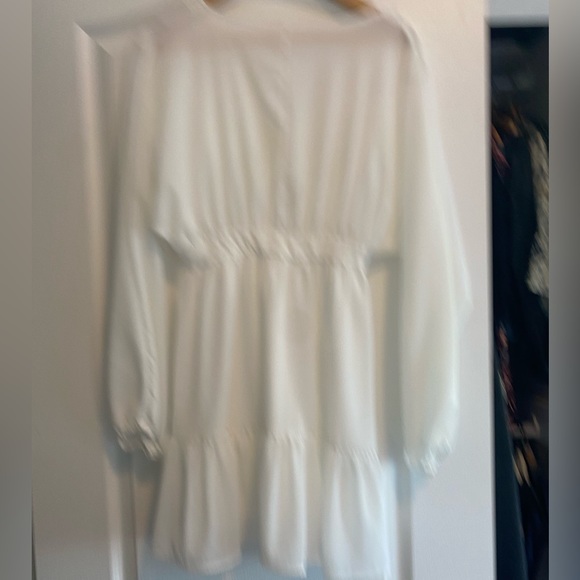 White flow Dress - Picture 2 of 2